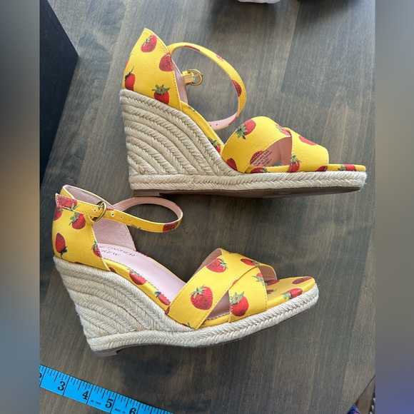 ⭐️⭐️ Host pick⭐️⭐️🍓J. Crew x Edie Parker Strawberry Espadrilele🍓 - Picture 3 of 14